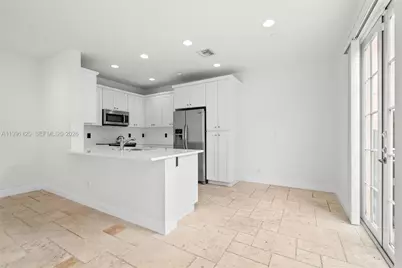 1117 NE 18th Ave #2, Fort Lauderdale, FL 33304 - Photo 7
