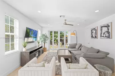 1117 NE 18th Ave #2, Fort Lauderdale, FL 33304 - Photo 13