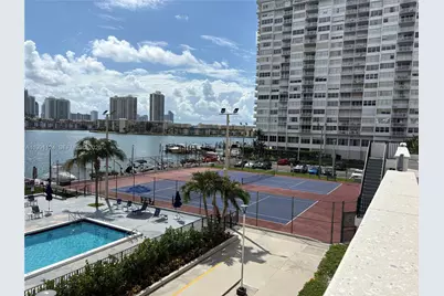 2750 NE 183rd St #1912, Aventura, FL 33160 - Photo 31