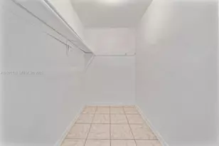 1560 NE 151st St, North Miami Beach, FL 33162 - Photo 19