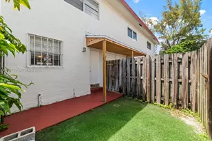 1560 NE 151st St, North Miami Beach, FL 33162 - Photo 9