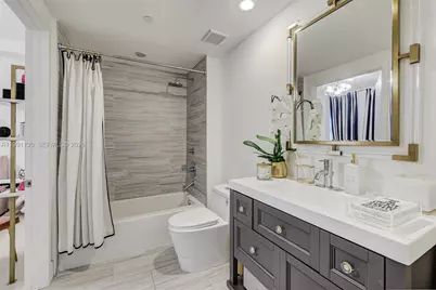 6000 Collins Ave #523, Miami Beach, FL 33140 - Photo 29