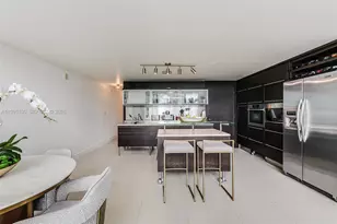 6000 Collins Ave, Miami Beach, FL 33140 - Photo 17