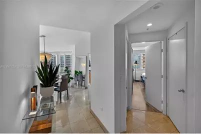 801 Brickell Key Blvd #2502, Miami, FL 33131 - Photo 7