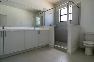 210 SW 159th Ct, Pembroke Pines, FL 33027 - Photo 7