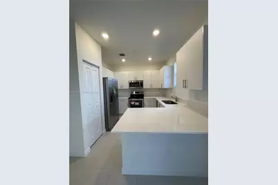 210 SW 159th Ct, Pembroke Pines, FL 33027 - Photo 3