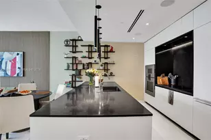 300 Biscayne Blvd Way, Miami, FL 33131 - Photo 9