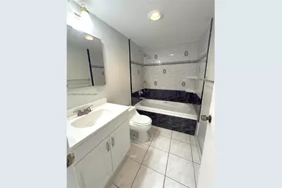 805 W Oakland Park Blvd #D19, Oakland Park, FL 33311 - Photo 13
