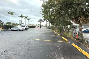 805 W Oakland Park Blvd, Oakland Park, FL 33311 - Photo 27
