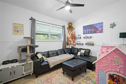 369 NE 158th St, Miami, FL 33162 - Photo 21