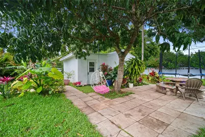 369 NE 158th St, Miami, FL 33162 - Photo 27
