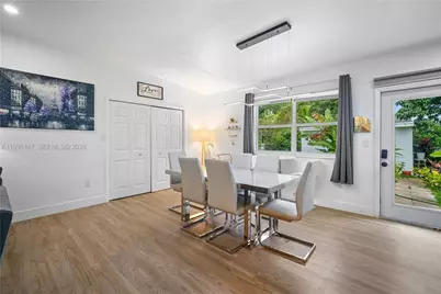 369 NE 158th St, Miami, FL 33162 - Photo 9