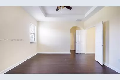 8841 W 34th Ct, Hialeah, FL 33018 - Photo 33