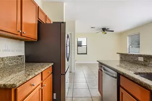 8841 W 34th Ct, Hialeah, FL 33018 - Photo 25