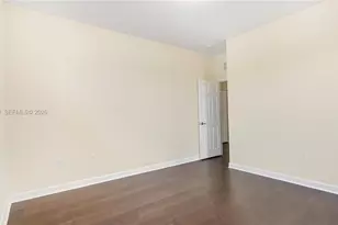 8841 W 34th Ct, Hialeah, FL 33018 - Photo 47