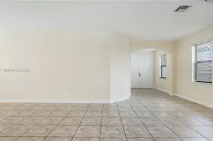 8841 W 34th Ct, Hialeah, FL 33018 - Photo 17