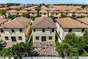 8841 W 34th Ct, Hialeah, FL 33018 - Photo 5