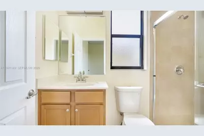 8841 W 34th Ct, Hialeah, FL 33018 - Photo 49