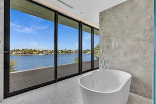 535 N Shore Dr, Miami Beach, FL 33141 - Photo 29