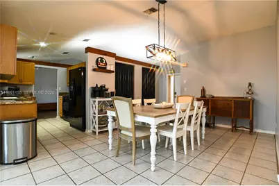 8631 NW 48th St, Lauderhill, FL 33351 - Photo 9