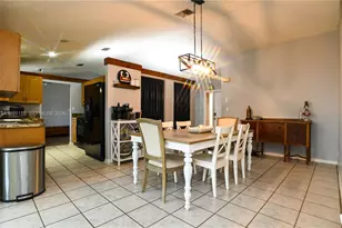 8631 NW 48th St, Lauderhill, FL 33351 - Photo 9