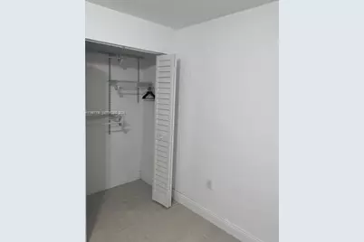 644 SW 1st Ct #644, Hallandale Beach, FL 33009 - Photo 3