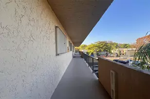 8401 SW 107th Ave, Miami, FL 33173 - Photo 3