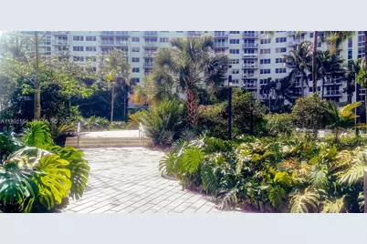 1500 Bay Rd #854S, Miami Beach, FL 33139 - Photo 3