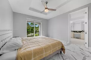 896 W Spinnaker Dr W, Hollywood, FL 33019 - Photo 19