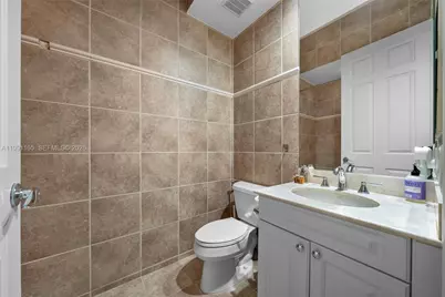 896 W Spinnaker Dr W #896, Hollywood, FL 33019 - Photo 15