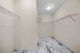 896 W Spinnaker Dr W, Hollywood, FL 33019 - Photo 25