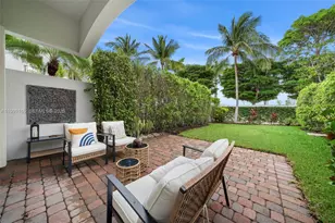 896 W Spinnaker Dr W, Hollywood, FL 33019 - Photo 29