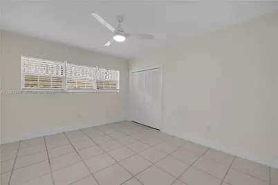 462 Golden Isles Dr #210, Hallandale Beach, FL 33009 - Photo 25