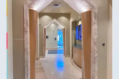 400 S Pointe Dr #408, Miami Beach, FL 33139 - Photo 19