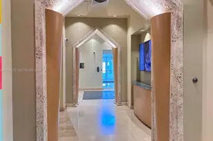 400 South Pointe Dr, Miami Beach, FL 33139 - Photo 19