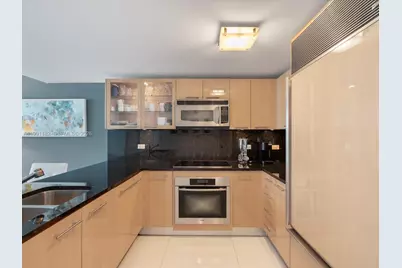 6801 Collins Ave #1208, Miami Beach, FL 33141 - Photo 15