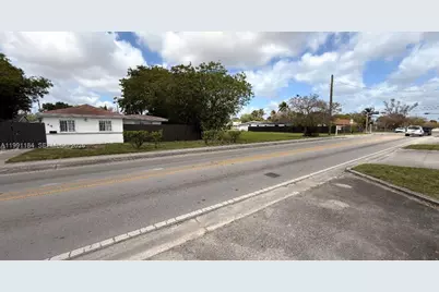 426 SW 6 Ave, Homestead, FL 33030 - Photo 1