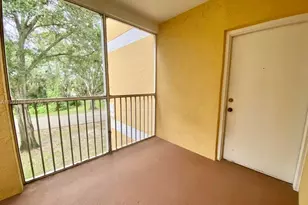 2460 NW 33rd St, Oakland Park, FL 33309 - Photo 15