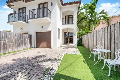 3421 SW 13th Ter #3421, Miami, FL 33145 - Photo 3