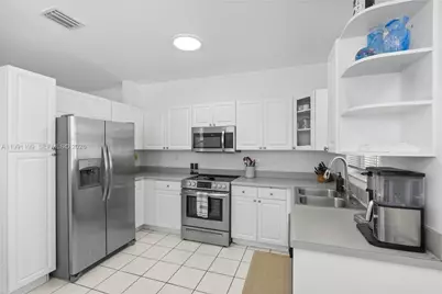 1120 Canella Ln #1120, Hollywood, FL 33019 - Photo 19