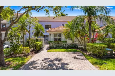 1120 Canella Ln #1120, Hollywood, FL 33019 - Photo 11