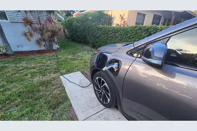 831 Plover Ave, Miami Springs, FL 33166 - Photo 17