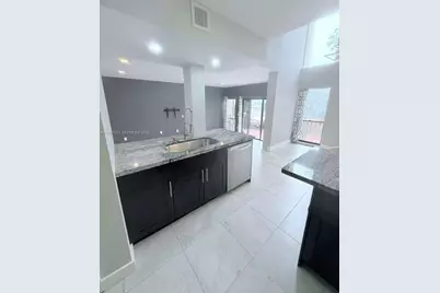 8517 NW 9th Pl, Plantation, FL 33324 - Photo 21