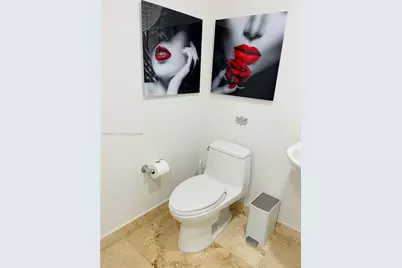 41 SE 5th St #2305, Miami, FL 33131 - Photo 43