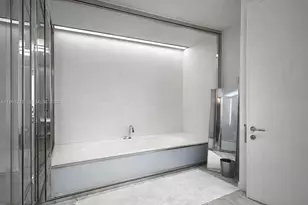 3315 Collins Ave, Miami Beach, FL 33140 - Photo 11