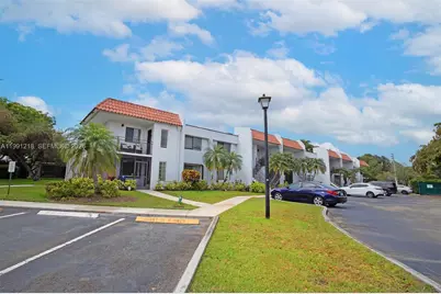 304 Racquet Club Rd #203, Weston, FL 33326 - Photo 5
