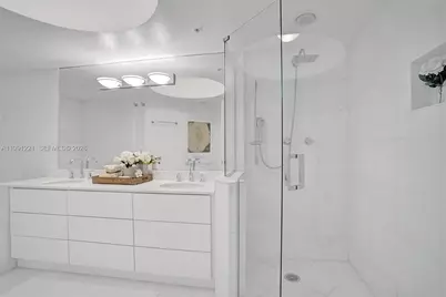 6301 Collins Ave #2308, Miami Beach, FL 33141 - Photo 29