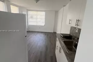 1262 SW 4th St, Miami, FL 33135 - Photo 9