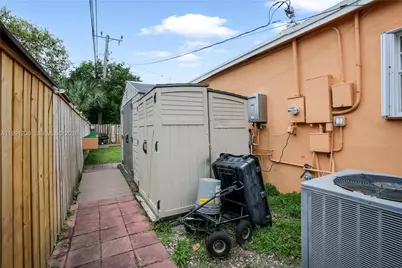 316 S 24th Ave, Hollywood, FL 33020 - Photo 25