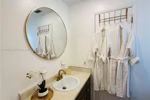 5100 Rilma Ave, Sarasota, FL 34234 - Photo 5